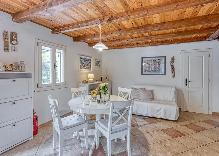 Eco House Zabodarski - Happy * Cunski
