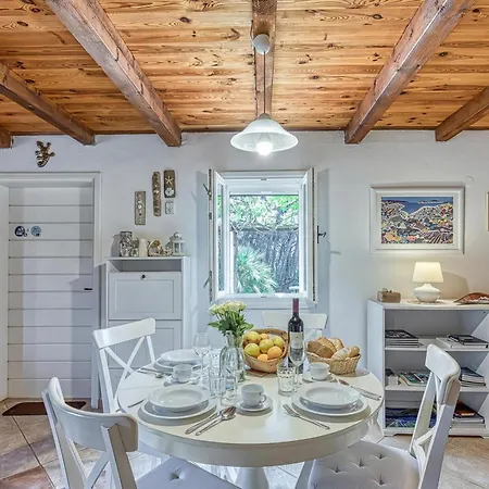 Eco House Zabodarski Terrace & Grill - Happy Semesterbostad